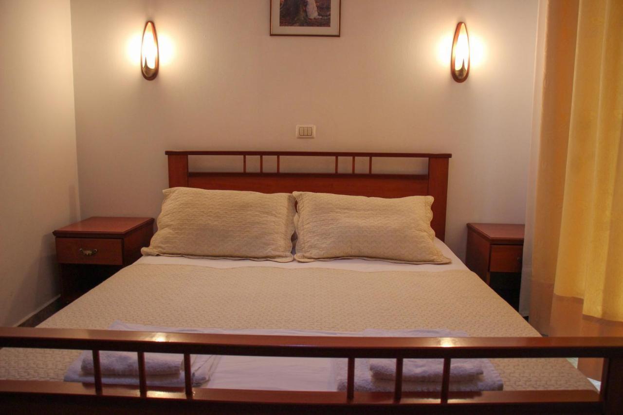 Gjirokastër Hotel Bleta מראה חיצוני תמונה