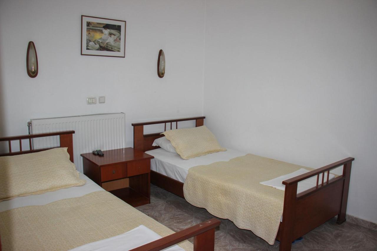 Gjirokastër Hotel Bleta מראה חיצוני תמונה